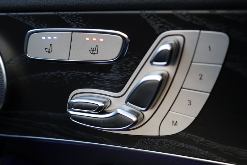 メルセデスベンツ GLCクーペ GLC220d 4MATIC ｸｰﾍﾟ AMGﾗｲﾝ　後期型 ﾚｻﾞｰｴｸｽｸﾙｰｼﾌﾞPKG ﾚｰﾀﾞｰｾｰﾌﾃｨPKG ｴｱﾊﾞﾗﾝｽPKG ｶﾞﾗｽSR 黒革 ｼｰﾄﾋｰﾀ ﾍﾞﾝﾁﾚｰﾀ 純正10.25ｲﾝﾁﾅﾋﾞ地ﾃﾞｼﾞ ｺｯｸﾋﾟｯﾄDisp 360°ｶﾒﾗ Burmester 電動Rｹﾞｰﾄ HUD AMG19ｲﾝﾁAW　2年保証