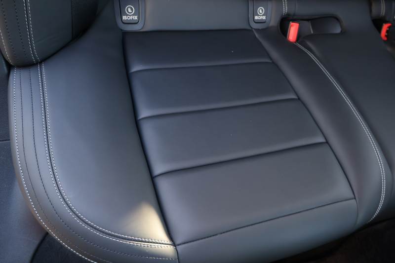 メルセデスベンツ Eクラス E200 ｽﾎﾟｰﾂ（BSG搭載ﾓﾃﾞﾙ）　後期型 AMGﾗｲﾝｲﾝﾃﾘｱPKG ｴｸｽｸﾙｰｼﾌﾞPKG ﾚｰﾀﾞｰｾｰﾌﾃｨPKG ﾊﾟﾉﾗﾏSR 黒ﾅｯﾊﾟ革 ｼｰﾄﾋｰﾀ MBUX 純正ﾅﾋﾞ地ﾃﾞｼﾞ  AppleCarPlay 360°ｶﾒﾗ Burmester ﾜｲﾔﾚｽﾁｬｰｼﾞﾝｸﾞ HUD PTS AMG19ｲﾝﾁAW　2年保証