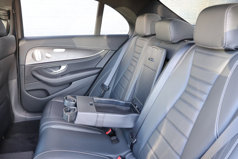 メルセデスベンツ Eクラス E200 ｽﾎﾟｰﾂ（BSG搭載ﾓﾃﾞﾙ）　後期型 AMGﾗｲﾝｲﾝﾃﾘｱPKG ｴｸｽｸﾙｰｼﾌﾞPKG ﾚｰﾀﾞｰｾｰﾌﾃｨPKG ﾊﾟﾉﾗﾏSR 黒ﾅｯﾊﾟ革 ｼｰﾄﾋｰﾀ MBUX 純正ﾅﾋﾞ地ﾃﾞｼﾞ  AppleCarPlay 360°ｶﾒﾗ Burmester ﾜｲﾔﾚｽﾁｬｰｼﾞﾝｸﾞ HUD PTS AMG19ｲﾝﾁAW　2年保証