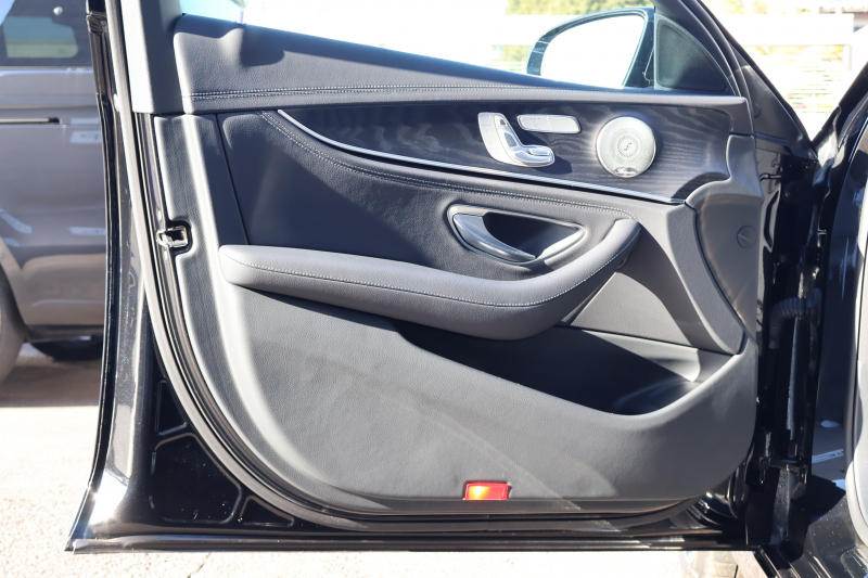 メルセデスベンツ Eクラス E200 ｽﾎﾟｰﾂ（BSG搭載ﾓﾃﾞﾙ）　後期型 AMGﾗｲﾝｲﾝﾃﾘｱPKG ｴｸｽｸﾙｰｼﾌﾞPKG ﾚｰﾀﾞｰｾｰﾌﾃｨPKG ﾊﾟﾉﾗﾏSR 黒ﾅｯﾊﾟ革 ｼｰﾄﾋｰﾀ MBUX 純正ﾅﾋﾞ地ﾃﾞｼﾞ  AppleCarPlay 360°ｶﾒﾗ Burmester ﾜｲﾔﾚｽﾁｬｰｼﾞﾝｸﾞ HUD PTS AMG19ｲﾝﾁAW　2年保証