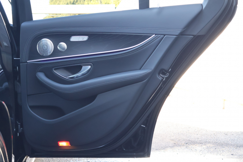 メルセデスベンツ Eクラス E200 ｽﾎﾟｰﾂ（BSG搭載ﾓﾃﾞﾙ）　後期型 AMGﾗｲﾝｲﾝﾃﾘｱPKG ｴｸｽｸﾙｰｼﾌﾞPKG ﾚｰﾀﾞｰｾｰﾌﾃｨPKG ﾊﾟﾉﾗﾏSR 黒ﾅｯﾊﾟ革 ｼｰﾄﾋｰﾀ MBUX 純正ﾅﾋﾞ地ﾃﾞｼﾞ  AppleCarPlay 360°ｶﾒﾗ Burmester ﾜｲﾔﾚｽﾁｬｰｼﾞﾝｸﾞ HUD PTS AMG19ｲﾝﾁAW　2年保証