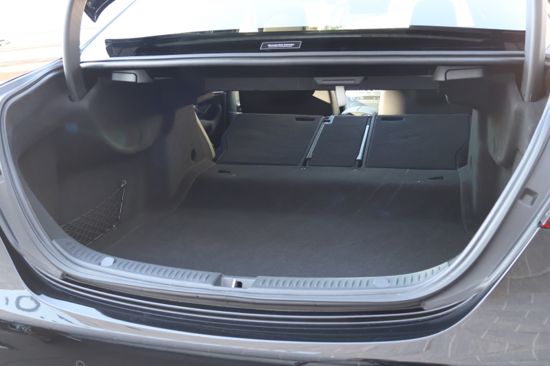 メルセデスベンツ Eクラス E200 ｽﾎﾟｰﾂ（BSG搭載ﾓﾃﾞﾙ）　後期型 AMGﾗｲﾝｲﾝﾃﾘｱPKG ｴｸｽｸﾙｰｼﾌﾞPKG ﾚｰﾀﾞｰｾｰﾌﾃｨPKG ﾊﾟﾉﾗﾏSR 黒ﾅｯﾊﾟ革 ｼｰﾄﾋｰﾀ MBUX 純正ﾅﾋﾞ地ﾃﾞｼﾞ  AppleCarPlay 360°ｶﾒﾗ Burmester ﾜｲﾔﾚｽﾁｬｰｼﾞﾝｸﾞ HUD PTS AMG19ｲﾝﾁAW　2年保証