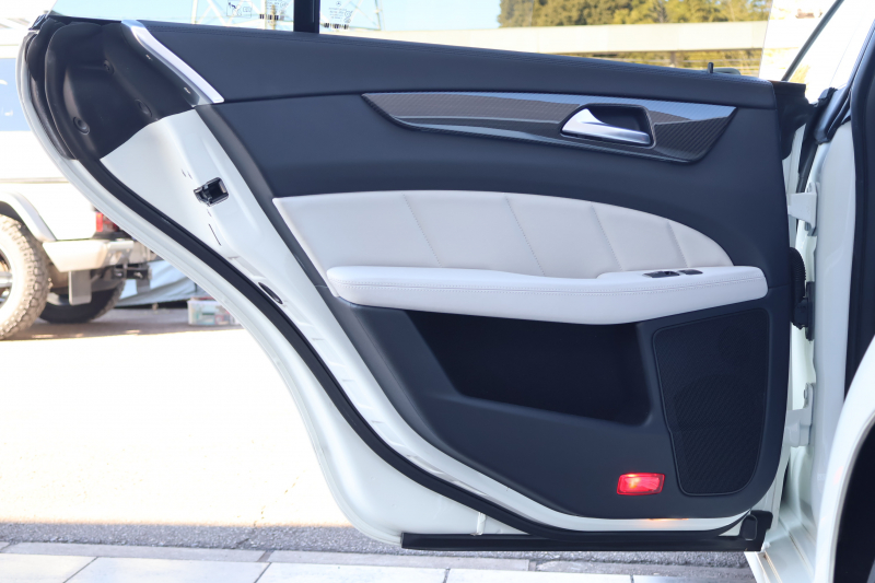 AMG CLSクラス CLS63 AMG ｼｭｰﾃｨﾝｸﾞﾌﾞﾚｰｸ ED1　AMGﾊﾟﾌｫｰﾏﾝｽPKG AMGﾄﾞﾗｲﾊﾞｰｽﾞPKG ﾚｰﾀﾞｰｾｰﾌﾃｨPKG ｶﾞﾗｽSR designoﾌﾟﾗﾁﾅﾎﾜｲﾄﾚｻﾞｰ ｼｰﾄﾋｰﾀｰ ﾍﾞﾝﾁﾚｰﾀｰ 純正ﾅﾋﾞ地ﾃﾞｼﾞ Bﾓﾆﾀｰ LEDﾍｯﾄﾞ ｷｰﾚｽGO designoｳｯﾄﾞﾌﾛｱ AMG19AW　2年保証