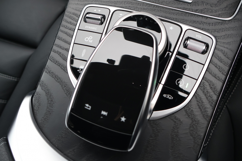 AMG GLC GLC43 4MATIC　ﾚｻﾞｰｴｸｽｸﾙｰｼﾌﾞPKG ﾅｲﾄPKG ｴｱﾊﾞﾗﾝｽPKG ﾚｰﾀﾞｰｾｰﾌﾃｨPKG ﾊﾟﾉﾗﾏSR 黒革ｼｰﾄ ｼｰﾄﾋｰﾀｰ ｷｰﾚｽGO 純正ﾅﾋﾞ地ﾃﾞｼﾞ 360度ｶﾒﾗｼｽﾃﾑ Burmester HUD 電動Rｹﾞｰﾄ ﾌｯﾄﾄﾗﾝｸOP LEDﾍｯﾄﾞﾗｲﾄ AMG20ｲﾝﾁAW　2年保証