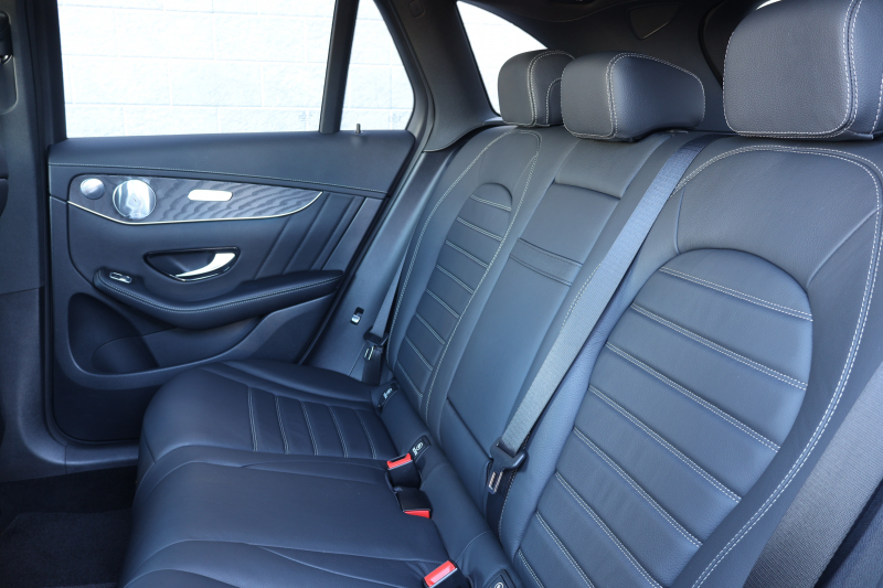 AMG GLC GLC43 4MATIC　ﾚｻﾞｰｴｸｽｸﾙｰｼﾌﾞPKG ﾅｲﾄPKG ｴｱﾊﾞﾗﾝｽPKG ﾚｰﾀﾞｰｾｰﾌﾃｨPKG ﾊﾟﾉﾗﾏSR 黒革ｼｰﾄ ｼｰﾄﾋｰﾀｰ ｷｰﾚｽGO 純正ﾅﾋﾞ地ﾃﾞｼﾞ 360度ｶﾒﾗｼｽﾃﾑ Burmester HUD 電動Rｹﾞｰﾄ ﾌｯﾄﾄﾗﾝｸOP LEDﾍｯﾄﾞﾗｲﾄ AMG20ｲﾝﾁAW　2年保証