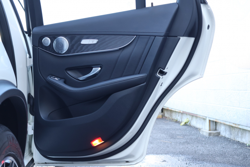 AMG GLC GLC43 4MATIC　ﾚｻﾞｰｴｸｽｸﾙｰｼﾌﾞPKG ﾅｲﾄPKG ｴｱﾊﾞﾗﾝｽPKG ﾚｰﾀﾞｰｾｰﾌﾃｨPKG ﾊﾟﾉﾗﾏSR 黒革ｼｰﾄ ｼｰﾄﾋｰﾀｰ ｷｰﾚｽGO 純正ﾅﾋﾞ地ﾃﾞｼﾞ 360度ｶﾒﾗｼｽﾃﾑ Burmester HUD 電動Rｹﾞｰﾄ ﾌｯﾄﾄﾗﾝｸOP LEDﾍｯﾄﾞﾗｲﾄ AMG20ｲﾝﾁAW　2年保証