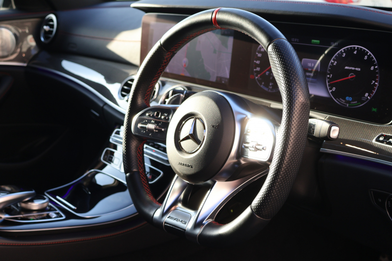 AMG Eクラス E53 4MATIC+(ISG搭載ﾓﾃﾞﾙ)　ﾚｰﾀﾞｰｾｰﾌﾃｨPKG ｴｸｽｸﾙｰｼﾌﾞPKG ｴｱﾊﾞﾗﾝｽPKG ﾊﾟﾉﾗﾏSR ｷｰﾚｽGO 黒ﾅｯﾊﾟ革 ｼｰﾄﾋｰﾀｰ 純正ﾅﾋﾞ地ﾃﾞｼﾞ 360°ｶﾒﾗ Burmesterｻﾗｳﾝﾄﾞ Applecarplay Android Auto 電動Rｹﾞｰﾄ HUD PTS AMG20ｲﾝﾁAW　2年保証