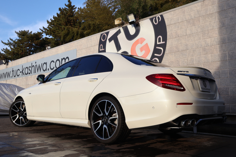 AMG Eクラス E53 4MATIC+(ISG搭載ﾓﾃﾞﾙ)　ﾚｰﾀﾞｰｾｰﾌﾃｨPKG ｴｸｽｸﾙｰｼﾌﾞPKG ｴｱﾊﾞﾗﾝｽPKG ﾊﾟﾉﾗﾏSR ｷｰﾚｽGO 黒ﾅｯﾊﾟ革 ｼｰﾄﾋｰﾀｰ 純正ﾅﾋﾞ地ﾃﾞｼﾞ 360°ｶﾒﾗ Burmesterｻﾗｳﾝﾄﾞ Applecarplay Android Auto 電動Rｹﾞｰﾄ HUD PTS AMG20ｲﾝﾁAW　2年保証