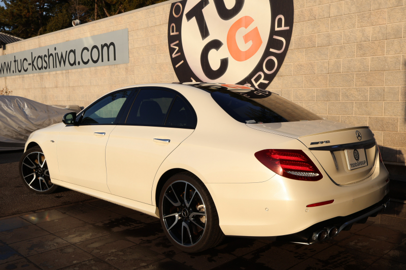 AMG Eクラス E53 4MATIC+(ISG搭載ﾓﾃﾞﾙ)　ﾚｰﾀﾞｰｾｰﾌﾃｨPKG ｴｸｽｸﾙｰｼﾌﾞPKG ｴｱﾊﾞﾗﾝｽPKG ﾊﾟﾉﾗﾏSR ｷｰﾚｽGO 黒ﾅｯﾊﾟ革 ｼｰﾄﾋｰﾀｰ 純正ﾅﾋﾞ地ﾃﾞｼﾞ 360°ｶﾒﾗ Burmesterｻﾗｳﾝﾄﾞ Applecarplay Android Auto 電動Rｹﾞｰﾄ HUD PTS AMG20ｲﾝﾁAW　2年保証