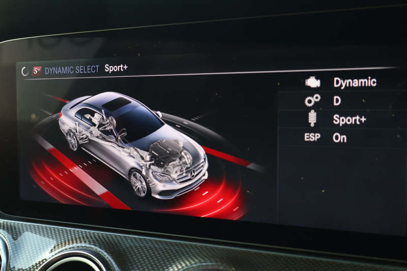 AMG Eクラス E53 4MATIC+(ISG搭載ﾓﾃﾞﾙ)　ﾚｰﾀﾞｰｾｰﾌﾃｨPKG ｴｸｽｸﾙｰｼﾌﾞPKG ｴｱﾊﾞﾗﾝｽPKG ﾊﾟﾉﾗﾏSR ｷｰﾚｽGO 黒ﾅｯﾊﾟ革 ｼｰﾄﾋｰﾀｰ 純正ﾅﾋﾞ地ﾃﾞｼﾞ 360°ｶﾒﾗ Burmesterｻﾗｳﾝﾄﾞ Applecarplay Android Auto 電動Rｹﾞｰﾄ HUD PTS AMG20ｲﾝﾁAW　2年保証