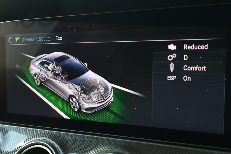 AMG Eクラス E53 4MATIC+(ISG搭載ﾓﾃﾞﾙ)　ﾚｰﾀﾞｰｾｰﾌﾃｨPKG ｴｸｽｸﾙｰｼﾌﾞPKG ｴｱﾊﾞﾗﾝｽPKG ﾊﾟﾉﾗﾏSR ｷｰﾚｽGO 黒ﾅｯﾊﾟ革 ｼｰﾄﾋｰﾀｰ 純正ﾅﾋﾞ地ﾃﾞｼﾞ 360°ｶﾒﾗ Burmesterｻﾗｳﾝﾄﾞ Applecarplay Android Auto 電動Rｹﾞｰﾄ HUD PTS AMG20ｲﾝﾁAW　2年保証