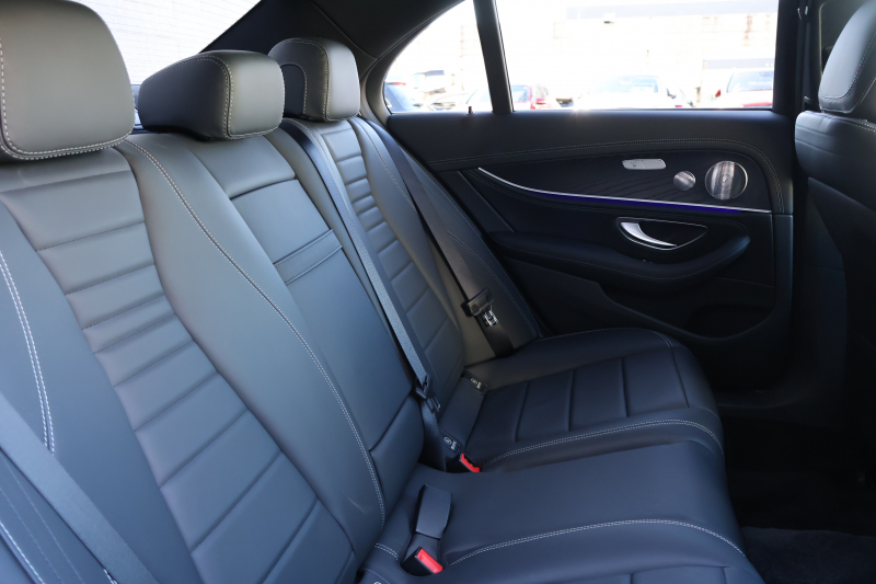 メルセデスベンツ Eクラス E200 ｽﾎﾟｰﾂ（BSG搭載ﾓﾃﾞﾙ）　後期型 AMGﾗｲﾝｲﾝﾃﾘｱPKG ｴｸｽｸﾙｰｼﾌﾞPKG ﾚｰﾀﾞｰｾｰﾌﾃｨPKG ﾊﾟﾉﾗﾏSR 黒ﾅｯﾊﾟ革 ｼｰﾄﾋｰﾀ MBUX ARﾅﾋﾞ地ﾃﾞｼﾞ  AppleCarPlay 360°ｶﾒﾗ Burmester ﾜｲﾔﾚｽﾁｬｰｼﾞﾝｸﾞ HUD PTS AMG19ｲﾝﾁAW　2年保証