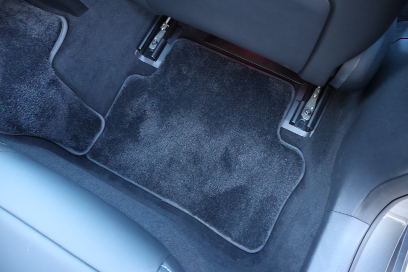 メルセデスベンツ Eクラス E200 ｽﾎﾟｰﾂ（BSG搭載ﾓﾃﾞﾙ）　後期型 AMGﾗｲﾝｲﾝﾃﾘｱPKG ｴｸｽｸﾙｰｼﾌﾞPKG ﾚｰﾀﾞｰｾｰﾌﾃｨPKG ﾊﾟﾉﾗﾏSR 黒ﾅｯﾊﾟ革 ｼｰﾄﾋｰﾀ MBUX ARﾅﾋﾞ地ﾃﾞｼﾞ  AppleCarPlay 360°ｶﾒﾗ Burmester ﾜｲﾔﾚｽﾁｬｰｼﾞﾝｸﾞ HUD PTS AMG19ｲﾝﾁAW　2年保証