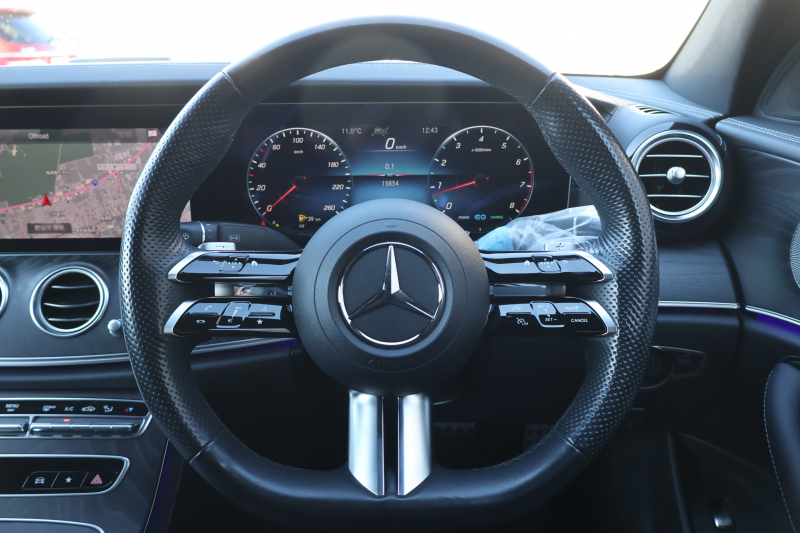 メルセデスベンツ Eクラス E200 ｽﾎﾟｰﾂ（BSG搭載ﾓﾃﾞﾙ）　後期型 AMGﾗｲﾝｲﾝﾃﾘｱPKG ｴｸｽｸﾙｰｼﾌﾞPKG ﾚｰﾀﾞｰｾｰﾌﾃｨPKG ﾊﾟﾉﾗﾏSR 黒ﾅｯﾊﾟ革 ｼｰﾄﾋｰﾀ MBUX ARﾅﾋﾞ地ﾃﾞｼﾞ  AppleCarPlay 360°ｶﾒﾗ Burmester ﾜｲﾔﾚｽﾁｬｰｼﾞﾝｸﾞ HUD PTS AMG19ｲﾝﾁAW　2年保証