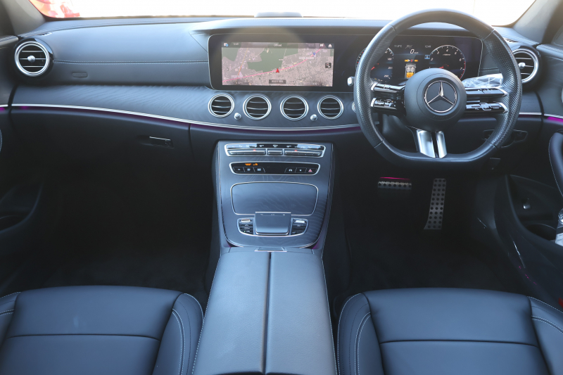 メルセデスベンツ Eクラス E200 ｽﾎﾟｰﾂ（BSG搭載ﾓﾃﾞﾙ）　後期型 AMGﾗｲﾝｲﾝﾃﾘｱPKG ｴｸｽｸﾙｰｼﾌﾞPKG ﾚｰﾀﾞｰｾｰﾌﾃｨPKG ﾊﾟﾉﾗﾏSR 黒ﾅｯﾊﾟ革 ｼｰﾄﾋｰﾀ MBUX ARﾅﾋﾞ地ﾃﾞｼﾞ  AppleCarPlay 360°ｶﾒﾗ Burmester ﾜｲﾔﾚｽﾁｬｰｼﾞﾝｸﾞ HUD PTS AMG19ｲﾝﾁAW　2年保証