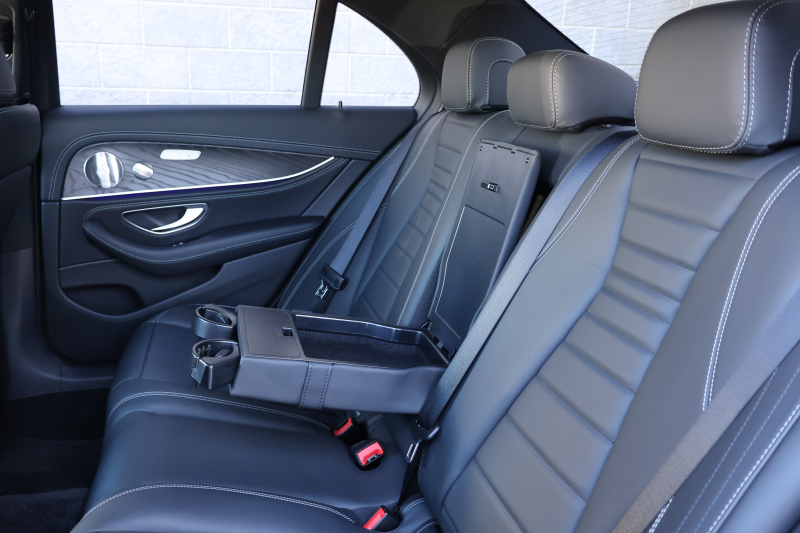 メルセデスベンツ Eクラス E200 ｽﾎﾟｰﾂ（BSG搭載ﾓﾃﾞﾙ）　後期型 AMGﾗｲﾝｲﾝﾃﾘｱPKG ｴｸｽｸﾙｰｼﾌﾞPKG ﾚｰﾀﾞｰｾｰﾌﾃｨPKG ﾊﾟﾉﾗﾏSR 黒ﾅｯﾊﾟ革 ｼｰﾄﾋｰﾀ MBUX ARﾅﾋﾞ地ﾃﾞｼﾞ  AppleCarPlay 360°ｶﾒﾗ Burmester ﾜｲﾔﾚｽﾁｬｰｼﾞﾝｸﾞ HUD PTS AMG19ｲﾝﾁAW　2年保証