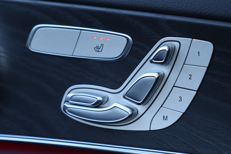 メルセデスベンツ Eクラス E200 ｽﾎﾟｰﾂ（BSG搭載ﾓﾃﾞﾙ）　後期型 AMGﾗｲﾝｲﾝﾃﾘｱPKG ｴｸｽｸﾙｰｼﾌﾞPKG ﾚｰﾀﾞｰｾｰﾌﾃｨPKG ﾊﾟﾉﾗﾏSR 黒ﾅｯﾊﾟ革 ｼｰﾄﾋｰﾀ MBUX ARﾅﾋﾞ地ﾃﾞｼﾞ  AppleCarPlay 360°ｶﾒﾗ Burmester ﾜｲﾔﾚｽﾁｬｰｼﾞﾝｸﾞ HUD PTS AMG19ｲﾝﾁAW　2年保証