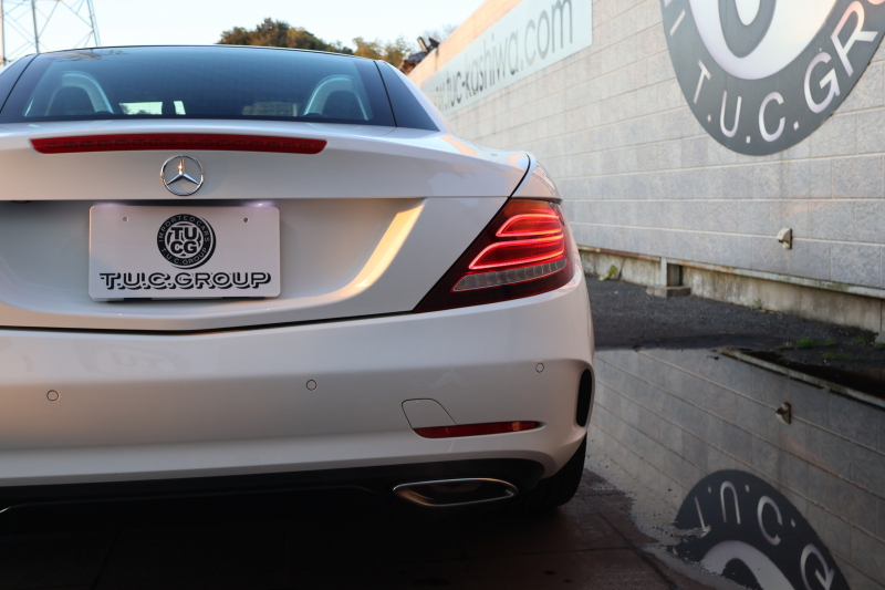 メルセデスベンツ SLCクラス SLC180 ｽﾎﾟｰﾂ ﾌｧｲﾅﾙｴﾃﾞｨｼｮﾝ　特別仕様車  AMGｽﾀｲﾘﾝｸﾞPKG ﾚｰﾀﾞｰｾｰﾌﾃｨPKG ﾏｼﾞｯｸｽｶｲｺﾝﾄﾛｰﾙﾊﾞﾘｵR ﾌﾞﾗｯｸ/ｼﾙﾊﾞｰﾂｰﾄｰﾝ革 ｼｰﾄﾋｰﾀｰ ｴｱｽｶｰﾌ 純正ﾅﾋﾞ地ﾃﾞｼﾞ Bﾓﾆﾀｰ  LEDﾍｯﾄﾞ AMGﾊﾟﾌｫｰﾏﾝｽｽﾃｱ 専用AMG18AW　2年保証