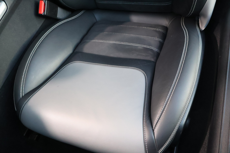 メルセデスベンツ SLCクラス SLC180 ｽﾎﾟｰﾂ ﾌｧｲﾅﾙｴﾃﾞｨｼｮﾝ　特別仕様車  AMGｽﾀｲﾘﾝｸﾞPKG ﾚｰﾀﾞｰｾｰﾌﾃｨPKG ﾏｼﾞｯｸｽｶｲｺﾝﾄﾛｰﾙﾊﾞﾘｵR ﾌﾞﾗｯｸ/ｼﾙﾊﾞｰﾂｰﾄｰﾝ革 ｼｰﾄﾋｰﾀｰ ｴｱｽｶｰﾌ 純正ﾅﾋﾞ地ﾃﾞｼﾞ Bﾓﾆﾀｰ  LEDﾍｯﾄﾞ AMGﾊﾟﾌｫｰﾏﾝｽｽﾃｱ 専用AMG18AW　2年保証