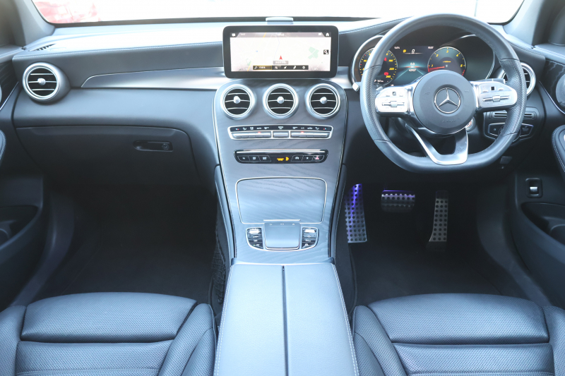 メルセデスベンツ GLC GLC220d 4MATIC AMGﾗｲﾝ　後期型 ﾚｻﾞｰｴｸｽｸﾙｰｼﾌﾞPKG ﾚｰﾀﾞｰｾｰﾌﾃｨPKG ｴｱﾊﾞﾗﾝｽPKG ﾊﾟﾉﾗﾏSR 黒革ｼｰﾄ ｼｰﾄﾋｰﾀ ﾍﾞﾝﾁﾚｰﾀ MBUX 純正10.25ｲﾝﾁﾅﾋﾞ地ﾃﾞｼﾞ ｺｯｸﾋﾟｯﾄDisp 360°ｶﾒﾗ Burmester PTS 電動Rｹﾞｰﾄ HUD AMG19ｲﾝﾁAW　2年保証