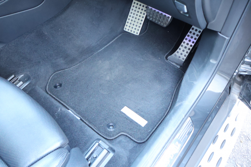 メルセデスベンツ GLC GLC220d 4MATIC AMGﾗｲﾝ　後期型 ﾚｻﾞｰｴｸｽｸﾙｰｼﾌﾞPKG ﾚｰﾀﾞｰｾｰﾌﾃｨPKG ｴｱﾊﾞﾗﾝｽPKG ﾊﾟﾉﾗﾏSR 黒革ｼｰﾄ ｼｰﾄﾋｰﾀ ﾍﾞﾝﾁﾚｰﾀ MBUX 純正10.25ｲﾝﾁﾅﾋﾞ地ﾃﾞｼﾞ ｺｯｸﾋﾟｯﾄDisp 360°ｶﾒﾗ Burmester PTS 電動Rｹﾞｰﾄ HUD AMG19ｲﾝﾁAW　2年保証