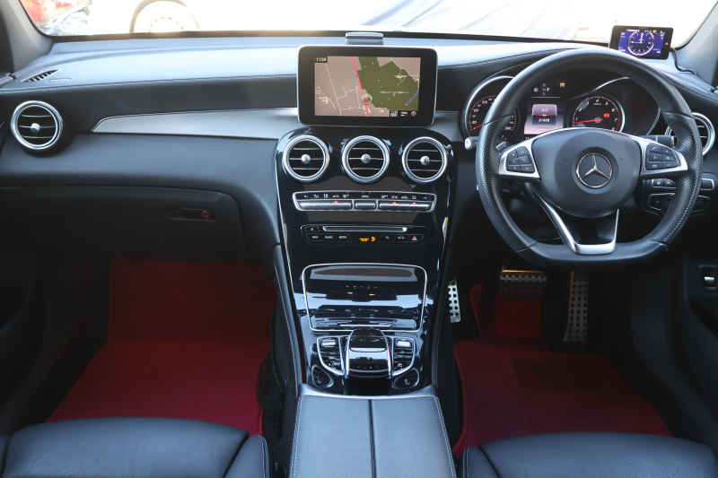 メルセデスベンツ GLCクーペ GLC250 4MATIC ｸｰﾍﾟ ｽﾎﾟｰﾂ(本革仕様)　AMGｽﾀｲﾘﾝｸﾞPKG ｴｱﾊﾞﾗﾝｽPKG ﾚｰﾀﾞｰｾｰﾌﾃｨPKG  ｶﾞﾗｽSR 黒革ｼｰﾄ ｼｰﾄﾋｰﾀｰ ｷｰﾚｽGO 純正ﾅﾋﾞ地ﾃﾞｼﾞ 360度ｶﾒﾗｼｽﾃﾑ Burmester  電動Rｹﾞｰﾄ ﾌｯﾄﾄﾗﾝｸOP LEDﾍｯﾄﾞﾗｲﾄ PTS AMG19ｲﾝﾁAW　2年保証