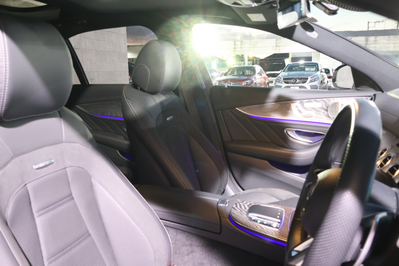 AMG Eクラス E53 4MATIC+(ISG搭載ﾓﾃﾞﾙ)　後期型 ｴｸｽｸﾙｰｼﾌﾞPKG ｴﾅｼﾞｬｲｼﾞﾝｸﾞPKGﾌﾟﾗｽ ｴｱﾊﾞﾗﾝｽPKG ﾚｰﾀﾞｰｾｰﾌﾃｨPKG ﾊﾟﾉﾗﾏSR 黒ﾅｯﾊﾟ革 ｼｰﾄﾋｰﾀ ﾍﾞﾝﾁﾚｰﾀ 純正ﾅﾋﾞ地ﾃﾞｼﾞ 360°ｶﾒﾗ MBUX Burmester Applecarplay HUD PTS AMG20ｲﾝﾁAW　新車保証