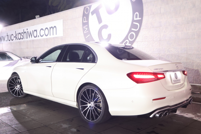 AMG Eクラス E53 4MATIC+(ISG搭載ﾓﾃﾞﾙ)　後期型 ｴｸｽｸﾙｰｼﾌﾞPKG ｴﾅｼﾞｬｲｼﾞﾝｸﾞPKGﾌﾟﾗｽ ｴｱﾊﾞﾗﾝｽPKG ﾚｰﾀﾞｰｾｰﾌﾃｨPKG ﾊﾟﾉﾗﾏSR 黒ﾅｯﾊﾟ革 ｼｰﾄﾋｰﾀ ﾍﾞﾝﾁﾚｰﾀ 純正ﾅﾋﾞ地ﾃﾞｼﾞ 360°ｶﾒﾗ MBUX Burmester Applecarplay HUD PTS AMG20ｲﾝﾁAW　新車保証