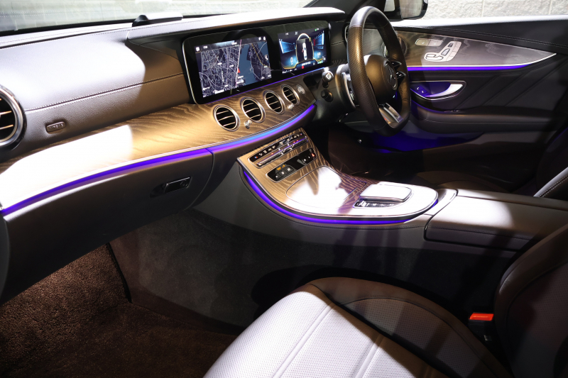 AMG Eクラス E53 4MATIC+(ISG搭載ﾓﾃﾞﾙ)　後期型 ｴｸｽｸﾙｰｼﾌﾞPKG ｴﾅｼﾞｬｲｼﾞﾝｸﾞPKGﾌﾟﾗｽ ｴｱﾊﾞﾗﾝｽPKG ﾚｰﾀﾞｰｾｰﾌﾃｨPKG ﾊﾟﾉﾗﾏSR 黒ﾅｯﾊﾟ革 ｼｰﾄﾋｰﾀ ﾍﾞﾝﾁﾚｰﾀ 純正ﾅﾋﾞ地ﾃﾞｼﾞ 360°ｶﾒﾗ MBUX Burmester Applecarplay HUD PTS AMG20ｲﾝﾁAW　新車保証