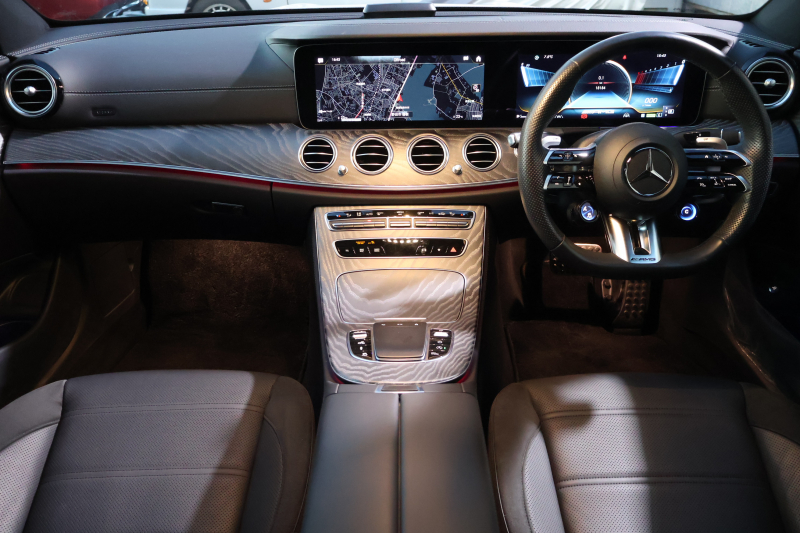 AMG Eクラス E53 4MATIC+(ISG搭載ﾓﾃﾞﾙ)　後期型 ｴｸｽｸﾙｰｼﾌﾞPKG ｴﾅｼﾞｬｲｼﾞﾝｸﾞPKGﾌﾟﾗｽ ｴｱﾊﾞﾗﾝｽPKG ﾚｰﾀﾞｰｾｰﾌﾃｨPKG ﾊﾟﾉﾗﾏSR 黒ﾅｯﾊﾟ革 ｼｰﾄﾋｰﾀ ﾍﾞﾝﾁﾚｰﾀ 純正ﾅﾋﾞ地ﾃﾞｼﾞ 360°ｶﾒﾗ MBUX Burmester Applecarplay HUD PTS AMG20ｲﾝﾁAW　新車保証