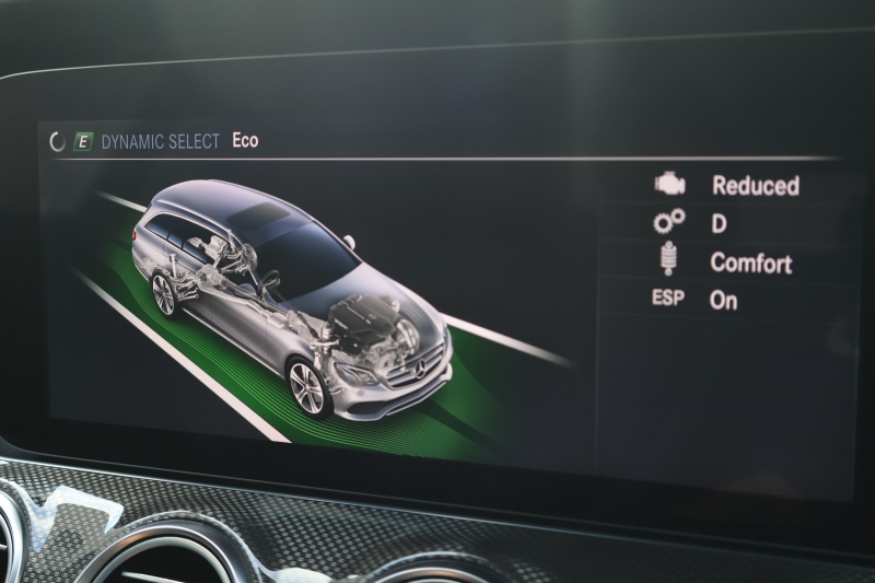 AMG Eクラス E43 4MATIC ｽﾃｰｼｮﾝﾜｺﾞﾝ　ｴｸｽｸﾙｰｼﾌﾞPKG ﾚｰﾀﾞｰｾｰﾌﾃｨPKG ｴｱﾊﾞﾗﾝｽPKG ﾊﾟﾉﾗﾏSR 黒ﾅｯﾊﾟ革 ｼｰﾄﾋｰﾀｰ ﾍﾞﾝﾁﾚｰﾀｰ 純正ﾅﾋﾞ地ﾃﾞｼﾞ 360°ｶﾒﾗ Burmesterｻﾗｳﾝﾄﾞ Applecarplay Android Auto 電動Rｹﾞｰﾄ HUD PTS AMG20ｲﾝﾁAW　2年保証