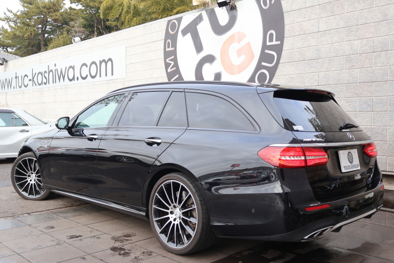 AMG Eクラス E43 4MATIC ｽﾃｰｼｮﾝﾜｺﾞﾝ　ｴｸｽｸﾙｰｼﾌﾞPKG ﾚｰﾀﾞｰｾｰﾌﾃｨPKG ｴｱﾊﾞﾗﾝｽPKG ﾊﾟﾉﾗﾏSR 黒ﾅｯﾊﾟ革 ｼｰﾄﾋｰﾀｰ ﾍﾞﾝﾁﾚｰﾀｰ 純正ﾅﾋﾞ地ﾃﾞｼﾞ 360°ｶﾒﾗ Burmesterｻﾗｳﾝﾄﾞ Applecarplay Android Auto 電動Rｹﾞｰﾄ HUD PTS AMG20ｲﾝﾁAW　2年保証
