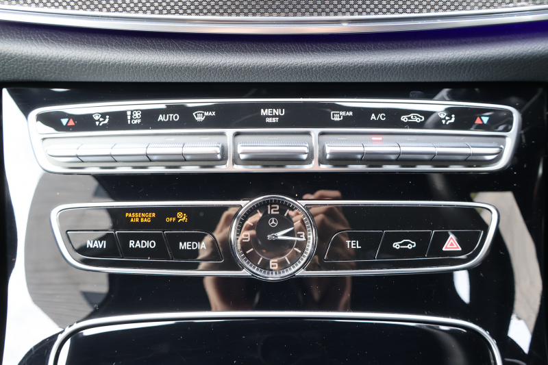 AMG Eクラス E43 4MATIC ｽﾃｰｼｮﾝﾜｺﾞﾝ　ｴｸｽｸﾙｰｼﾌﾞPKG ﾚｰﾀﾞｰｾｰﾌﾃｨPKG ｴｱﾊﾞﾗﾝｽPKG ﾊﾟﾉﾗﾏSR 黒ﾅｯﾊﾟ革 ｼｰﾄﾋｰﾀｰ ﾍﾞﾝﾁﾚｰﾀｰ 純正ﾅﾋﾞ地ﾃﾞｼﾞ 360°ｶﾒﾗ Burmesterｻﾗｳﾝﾄﾞ Applecarplay Android Auto 電動Rｹﾞｰﾄ HUD PTS AMG20ｲﾝﾁAW　2年保証