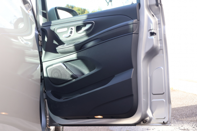 メルセデスベンツ Vクラス V220d ｽﾎﾟｰﾂ ﾛﾝｸﾞ　AMGﾃﾞｻﾞｲﾝｴｸｽﾃﾘｱ ﾚｰﾀﾞｰｾｰﾌﾃｨPKG 1ｵｰﾅｰ ﾊﾟﾉﾗﾏSR 黒革ｼｰﾄ  ｼｰﾄﾋｰﾀ 純正ﾅﾋﾞ地ﾃﾞｼﾞ 360度ｶﾒﾗ Burmesterｻﾗｳﾝﾄﾞ 電動Rｹﾞｰﾄ 電動ﾃﾞｭｱﾙｽﾗｲﾄﾞﾄﾞｱ ｶﾛｯﾂｪﾘｱ製Rﾓﾆﾀｰ  AMG19ｲﾝﾁAW　2年保証