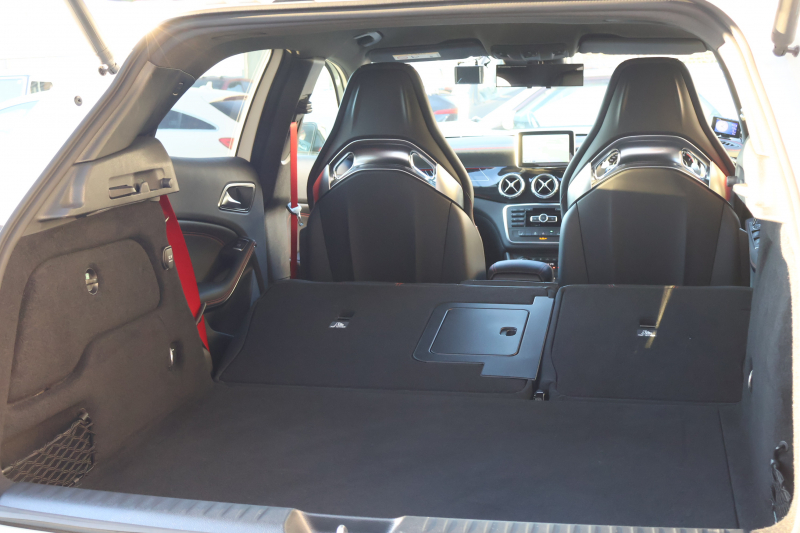 AMG GLA GLA45 AMG 4MATIC Edition1　特別仕様車 専用ｴｱﾛﾊﾟｰﾂ  専用ｻｲﾄﾞﾃﾞｶｰﾙ ﾚｰﾀﾞｰｾｰﾌﾃｨPKG AMGﾊﾟﾌｫｰﾏﾝｽｼｰﾄ AMGﾊﾟﾌｫｰﾏﾝｽｽﾃｱ ﾒﾓﾘｰ機能付ﾊﾟﾜｰｼｰﾄ ｼｰﾄﾋｰﾀｰ 純正ﾅﾋﾞ地ﾃﾞｼﾞ Bﾓﾆﾀｰ 電動Rｹﾞｰﾄ ｷｾﾉﾝﾍｯﾄﾞ PTS AMG20AW　2年保証