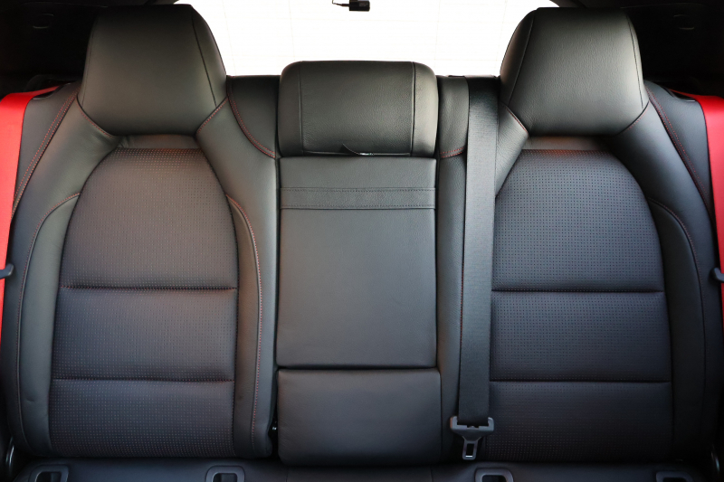 AMG GLA GLA45 AMG 4MATIC Edition1　特別仕様車 専用ｴｱﾛﾊﾟｰﾂ  専用ｻｲﾄﾞﾃﾞｶｰﾙ ﾚｰﾀﾞｰｾｰﾌﾃｨPKG AMGﾊﾟﾌｫｰﾏﾝｽｼｰﾄ AMGﾊﾟﾌｫｰﾏﾝｽｽﾃｱ ﾒﾓﾘｰ機能付ﾊﾟﾜｰｼｰﾄ ｼｰﾄﾋｰﾀｰ 純正ﾅﾋﾞ地ﾃﾞｼﾞ Bﾓﾆﾀｰ 電動Rｹﾞｰﾄ ｷｾﾉﾝﾍｯﾄﾞ PTS AMG20AW　2年保証