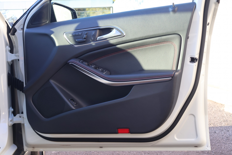 AMG GLA GLA45 AMG 4MATIC Edition1　特別仕様車 専用ｴｱﾛﾊﾟｰﾂ  専用ｻｲﾄﾞﾃﾞｶｰﾙ ﾚｰﾀﾞｰｾｰﾌﾃｨPKG AMGﾊﾟﾌｫｰﾏﾝｽｼｰﾄ AMGﾊﾟﾌｫｰﾏﾝｽｽﾃｱ ﾒﾓﾘｰ機能付ﾊﾟﾜｰｼｰﾄ ｼｰﾄﾋｰﾀｰ 純正ﾅﾋﾞ地ﾃﾞｼﾞ Bﾓﾆﾀｰ 電動Rｹﾞｰﾄ ｷｾﾉﾝﾍｯﾄﾞ PTS AMG20AW　2年保証