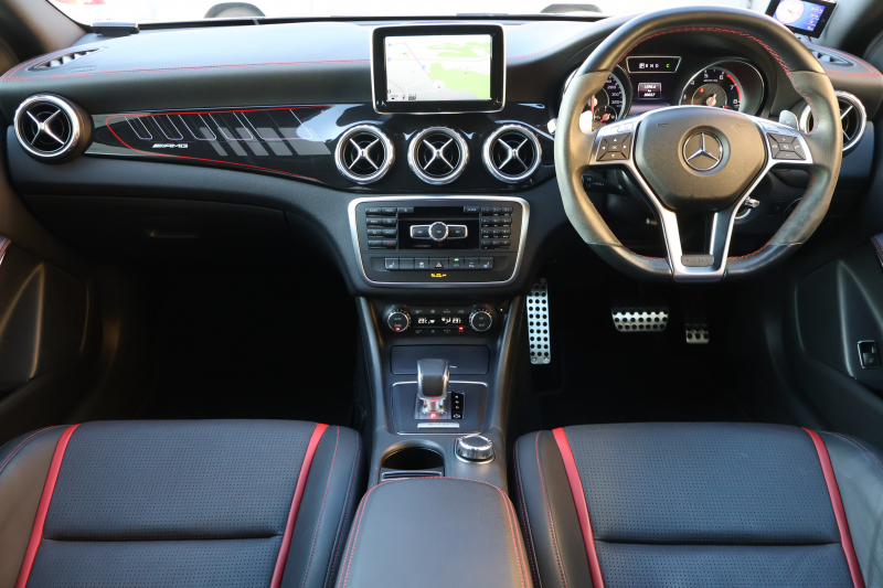 AMG GLA GLA45 AMG 4MATIC Edition1　特別仕様車 専用ｴｱﾛﾊﾟｰﾂ  専用ｻｲﾄﾞﾃﾞｶｰﾙ ﾚｰﾀﾞｰｾｰﾌﾃｨPKG AMGﾊﾟﾌｫｰﾏﾝｽｼｰﾄ AMGﾊﾟﾌｫｰﾏﾝｽｽﾃｱ ﾒﾓﾘｰ機能付ﾊﾟﾜｰｼｰﾄ ｼｰﾄﾋｰﾀｰ 純正ﾅﾋﾞ地ﾃﾞｼﾞ Bﾓﾆﾀｰ 電動Rｹﾞｰﾄ ｷｾﾉﾝﾍｯﾄﾞ PTS AMG20AW　2年保証