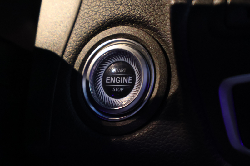 メルセデスベンツ GLCクーペ GLC220d 4MATIC ｸｰﾍﾟ AMGﾗｲﾝ　後期型 ﾚｻﾞｰｴｸｽｸﾙｰｼﾌﾞPKG ﾚｰﾀﾞｰｾｰﾌﾃｨPKG ｴｱﾊﾞﾗﾝｽPKG ｶﾞﾗｽSR 黒革 ｼｰﾄﾋｰﾀ ﾍﾞﾝﾁﾚｰﾀ MBUX 純正10.25ｲﾝﾁﾅﾋﾞ地ﾃﾞｼﾞ ｺｯｸﾋﾟｯﾄDisp 360°ｶﾒﾗ Burmester 電動Rｹﾞｰﾄ HUD AMG19ｲﾝﾁAW　2年保証