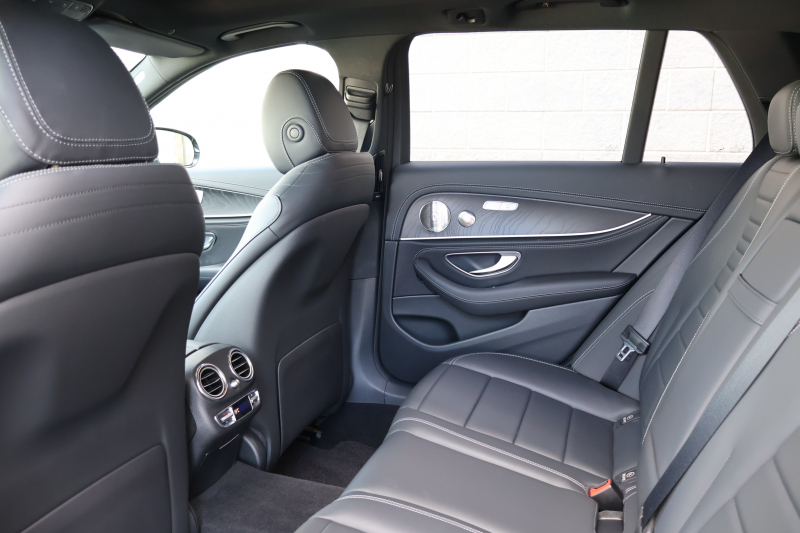 メルセデスベンツ Eクラス E200 ｽﾃｰｼｮﾝﾜｺﾞﾝｽﾎﾟｰﾂ（BSG搭載ﾓﾃﾞﾙ）　後期型 AMGﾗｲﾝｲﾝﾃﾘｱPKG ｴｸｽｸﾙｰｼﾌﾞPKG ﾚｰﾀﾞｰｾｰﾌﾃｨPKG ﾊﾟﾉﾗﾏSR 黒ﾅｯﾊﾟ革 ｼｰﾄﾋｰﾀ MBUX ARﾅﾋﾞ地ﾃﾞｼﾞ  360°ｶﾒﾗ Burmester ﾌｯﾄﾄﾗﾝｸOP ﾜｲﾔﾚｽﾁｬｰｼﾞﾝｸﾞ HUD PTS AMG19ｲﾝﾁAW　2年保証