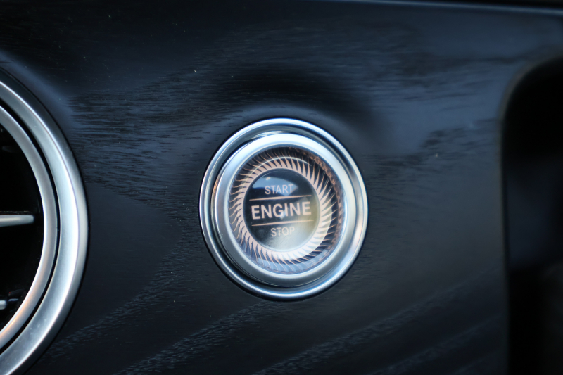 メルセデスベンツ Eクラス E200 ｽﾃｰｼｮﾝﾜｺﾞﾝｽﾎﾟｰﾂ（BSG搭載ﾓﾃﾞﾙ）　後期型 AMGﾗｲﾝｲﾝﾃﾘｱPKG ｴｸｽｸﾙｰｼﾌﾞPKG ﾚｰﾀﾞｰｾｰﾌﾃｨPKG ﾊﾟﾉﾗﾏSR 黒ﾅｯﾊﾟ革 ｼｰﾄﾋｰﾀ MBUX ARﾅﾋﾞ地ﾃﾞｼﾞ  360°ｶﾒﾗ Burmester ﾌｯﾄﾄﾗﾝｸOP ﾜｲﾔﾚｽﾁｬｰｼﾞﾝｸﾞ HUD PTS AMG19ｲﾝﾁAW　2年保証