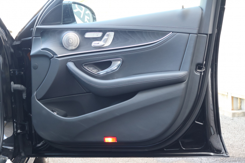 メルセデスベンツ Eクラス E200 ｽﾃｰｼｮﾝﾜｺﾞﾝｽﾎﾟｰﾂ（BSG搭載ﾓﾃﾞﾙ）　後期型 AMGﾗｲﾝｲﾝﾃﾘｱPKG ｴｸｽｸﾙｰｼﾌﾞPKG ﾚｰﾀﾞｰｾｰﾌﾃｨPKG ﾊﾟﾉﾗﾏSR 黒ﾅｯﾊﾟ革 ｼｰﾄﾋｰﾀ MBUX ARﾅﾋﾞ地ﾃﾞｼﾞ  360°ｶﾒﾗ Burmester ﾌｯﾄﾄﾗﾝｸOP ﾜｲﾔﾚｽﾁｬｰｼﾞﾝｸﾞ HUD PTS AMG19ｲﾝﾁAW　2年保証