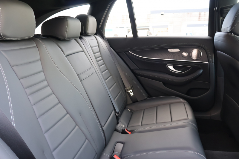 メルセデスベンツ Eクラス E200 ｽﾃｰｼｮﾝﾜｺﾞﾝｽﾎﾟｰﾂ（BSG搭載ﾓﾃﾞﾙ）　後期型 AMGﾗｲﾝｲﾝﾃﾘｱPKG ｴｸｽｸﾙｰｼﾌﾞPKG ﾚｰﾀﾞｰｾｰﾌﾃｨPKG ﾊﾟﾉﾗﾏSR 黒ﾅｯﾊﾟ革 ｼｰﾄﾋｰﾀ MBUX ARﾅﾋﾞ地ﾃﾞｼﾞ  360°ｶﾒﾗ Burmester ﾌｯﾄﾄﾗﾝｸOP ﾜｲﾔﾚｽﾁｬｰｼﾞﾝｸﾞ HUD PTS AMG19ｲﾝﾁAW　2年保証