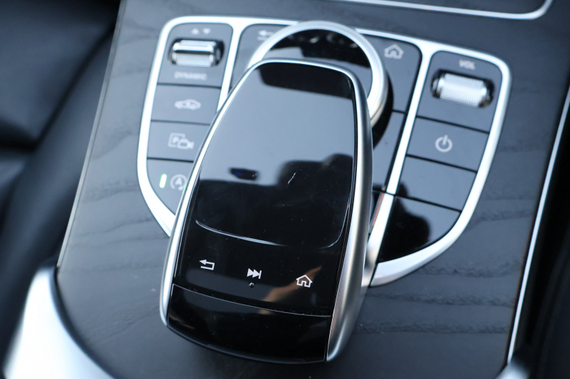 メルセデスベンツ Cクラス C220d ｽﾃｰｼｮﾝﾜｺﾞﾝ AVG AMGﾗｲﾝ 　後期型 AMGｽﾀｲﾘﾝｸﾞPKG ﾚｰﾀﾞｰｾｰﾌﾃｨPKG ｴｱﾊﾞﾗﾝｽPKG ﾊﾟﾉﾗﾐｯｸSR 黒革 ｼｰﾄﾋｰﾀ 純正10.25ｲﾝﾁﾅﾋﾞ地ﾃﾞｼﾞ ｺｯｸﾋﾟｯﾄDisp AppleCarPlay Burmesterｻﾗｳﾝﾄﾞ Bﾓﾆﾀｰ 電動Rｹﾞｰﾄ ﾌｯﾄﾄﾗﾝｸOP AMG18ｲﾝﾁAW　2年保証