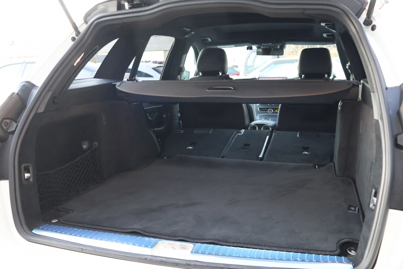 メルセデスベンツ Cクラス C220d ｽﾃｰｼｮﾝﾜｺﾞﾝ AVG AMGﾗｲﾝ 　後期型 AMGｽﾀｲﾘﾝｸﾞPKG ﾚｰﾀﾞｰｾｰﾌﾃｨPKG ｴｱﾊﾞﾗﾝｽPKG ﾊﾟﾉﾗﾐｯｸSR 黒革 ｼｰﾄﾋｰﾀ 純正10.25ｲﾝﾁﾅﾋﾞ地ﾃﾞｼﾞ ｺｯｸﾋﾟｯﾄDisp AppleCarPlay Burmesterｻﾗｳﾝﾄﾞ Bﾓﾆﾀｰ 電動Rｹﾞｰﾄ ﾌｯﾄﾄﾗﾝｸOP AMG18ｲﾝﾁAW　2年保証