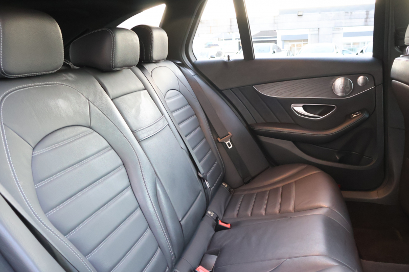 メルセデスベンツ Cクラス C220d ｽﾃｰｼｮﾝﾜｺﾞﾝ AVG AMGﾗｲﾝ 　後期型 AMGｽﾀｲﾘﾝｸﾞPKG ﾚｰﾀﾞｰｾｰﾌﾃｨPKG ｴｱﾊﾞﾗﾝｽPKG ﾊﾟﾉﾗﾐｯｸSR 黒革 ｼｰﾄﾋｰﾀ 純正10.25ｲﾝﾁﾅﾋﾞ地ﾃﾞｼﾞ ｺｯｸﾋﾟｯﾄDisp AppleCarPlay Burmesterｻﾗｳﾝﾄﾞ Bﾓﾆﾀｰ 電動Rｹﾞｰﾄ ﾌｯﾄﾄﾗﾝｸOP AMG18ｲﾝﾁAW　2年保証