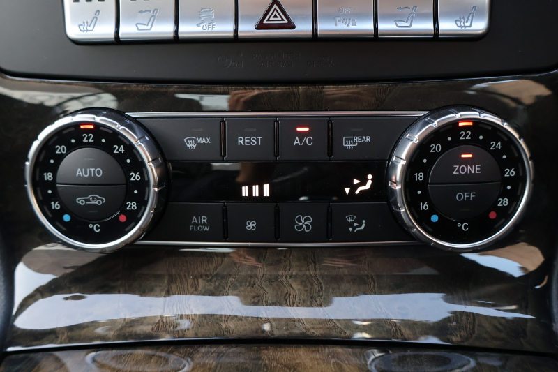 メルセデスベンツ SLクラス SL350 ﾌﾞﾙｰｴﾌｨｼｪﾝｼｰ　AMGｽﾎﾟｰﾂPKG ﾚｰﾀﾞｰｾｰﾌﾃｨPKG ﾏｼﾞｯｸｽｶｲｺﾝﾄﾛｰﾙﾊﾞﾘｵR 黒革 ｼｰﾄﾋｰﾀｰ ｴｱｽｶｰﾌ 純正ﾅﾋﾞ地ﾃﾞｼﾞ Bﾓﾆﾀｰ ECOｽﾄｯﾌﾟ ｷｾﾉﾝﾍｯﾄﾞ ABCｻｽﾍﾟﾝｼｮﾝ AMG19AW　2年保証