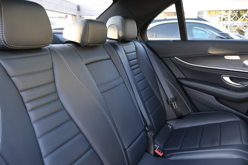 メルセデスベンツ Eクラス E220d AVG AMGﾗｲﾝ　ﾚｻﾞｰｴｸｽｸﾙｰｼﾌﾞPKG ﾚｰﾀﾞｰｾｰﾌﾃｨPKG ｴｱﾊﾞﾗﾝｽPKG ﾊﾟﾉﾗﾏSR 黒ﾅｯﾊﾟ革 ｼｰﾄﾋｰﾀｰ 純正ﾅﾋﾞ地ﾃﾞｼﾞ 360°ｶﾒﾗ Burmesterｻﾗｳﾝﾄﾞ Applecarplay Android Auto 電動Rｹﾞｰﾄ HUD PTS AMG19AW　2年保証