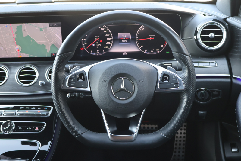 メルセデスベンツ Eクラス E220d AVG AMGﾗｲﾝ　ﾚｻﾞｰｴｸｽｸﾙｰｼﾌﾞPKG ﾚｰﾀﾞｰｾｰﾌﾃｨPKG ｴｱﾊﾞﾗﾝｽPKG ﾊﾟﾉﾗﾏSR 黒ﾅｯﾊﾟ革 ｼｰﾄﾋｰﾀｰ 純正ﾅﾋﾞ地ﾃﾞｼﾞ 360°ｶﾒﾗ Burmesterｻﾗｳﾝﾄﾞ Applecarplay Android Auto 電動Rｹﾞｰﾄ HUD PTS AMG19AW　2年保証