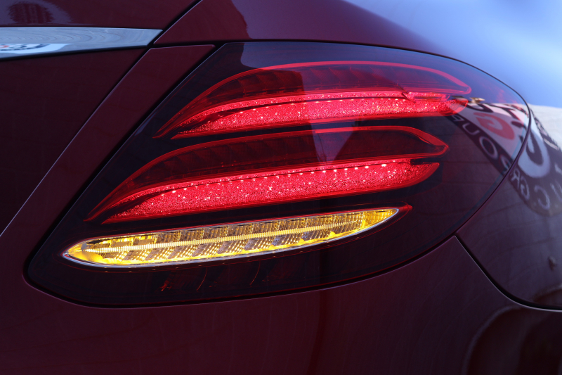 メルセデスベンツ Eクラス E220d AVG AMGﾗｲﾝ　ﾚｻﾞｰｴｸｽｸﾙｰｼﾌﾞPKG ﾚｰﾀﾞｰｾｰﾌﾃｨPKG ｴｱﾊﾞﾗﾝｽPKG ﾊﾟﾉﾗﾏSR 黒ﾅｯﾊﾟ革 ｼｰﾄﾋｰﾀｰ 純正ﾅﾋﾞ地ﾃﾞｼﾞ 360°ｶﾒﾗ Burmesterｻﾗｳﾝﾄﾞ Applecarplay Android Auto 電動Rｹﾞｰﾄ HUD PTS AMG19AW　2年保証